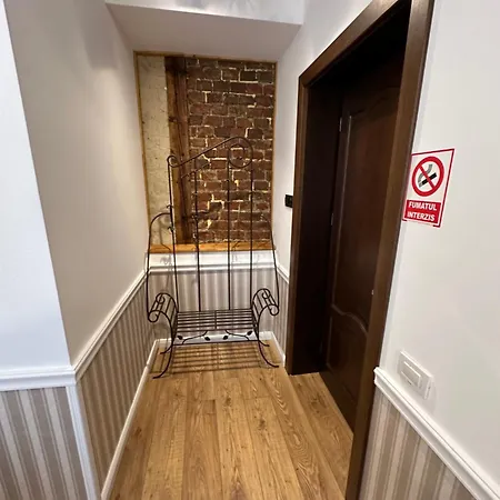 Hotel Boutique Cathedral Plaza Residences Room For Rent Downtown-3